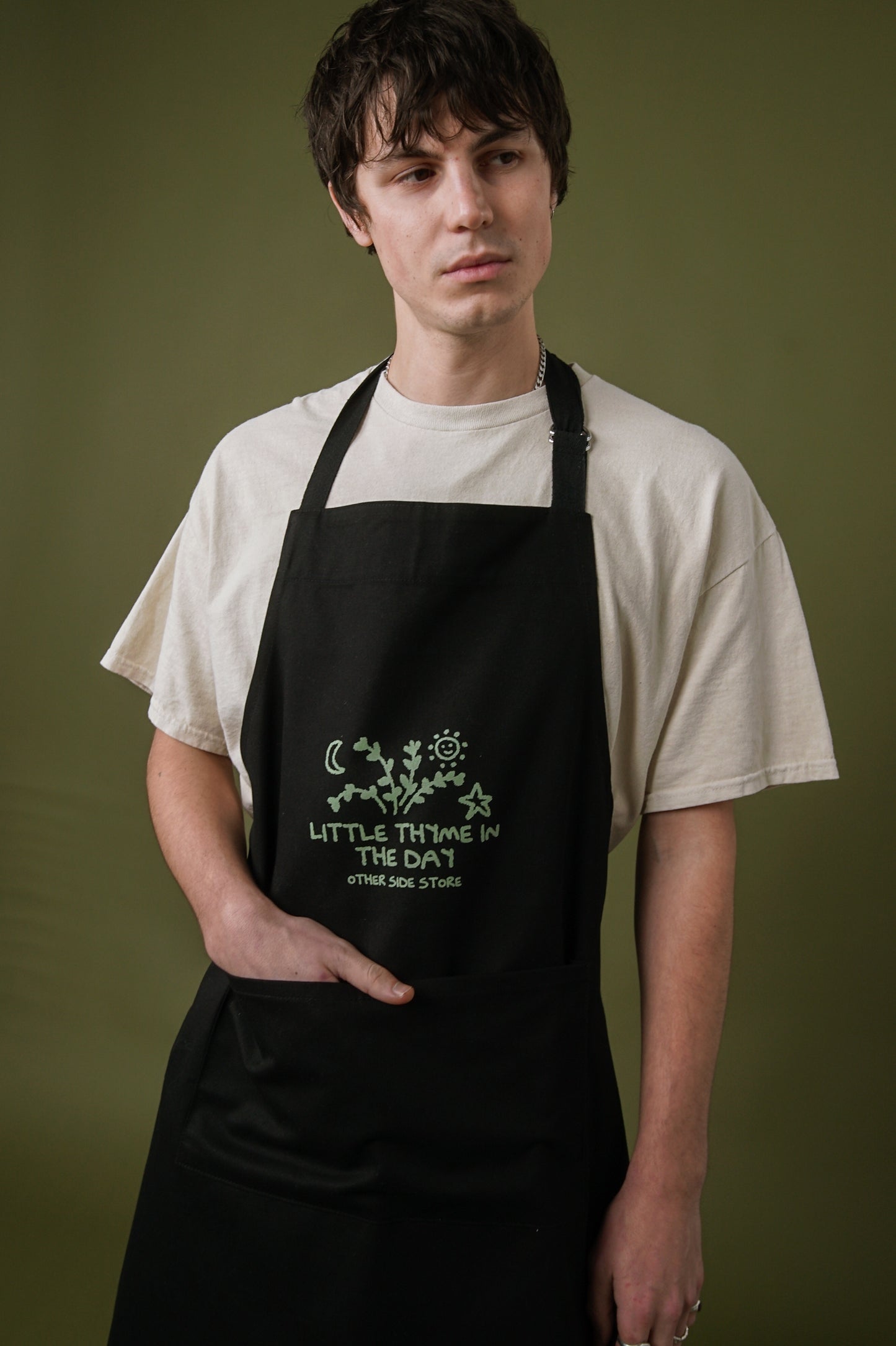 Other Side Store 'Little Thyme' Apron - Black