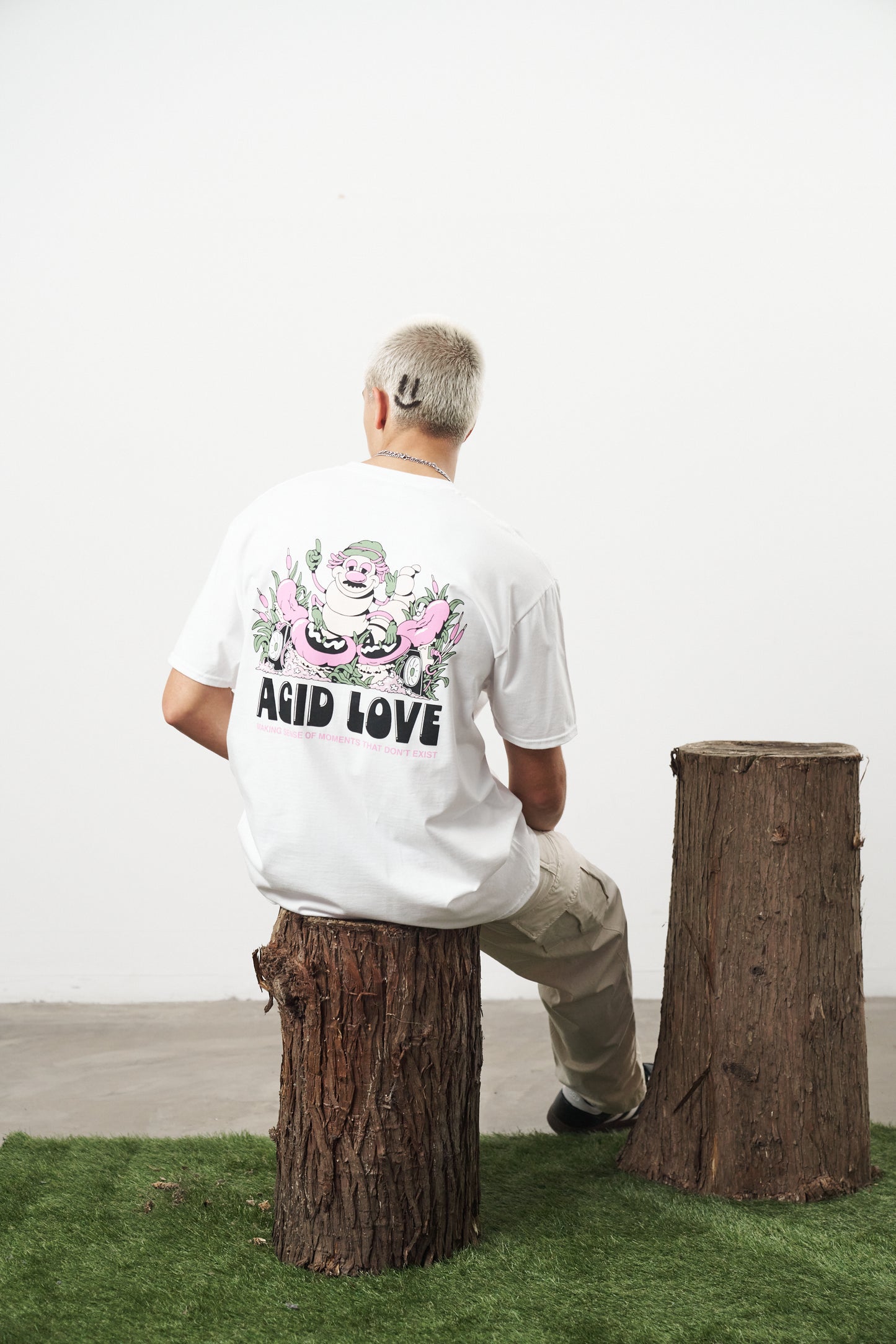 Acid Love 'Moments' Tee - White