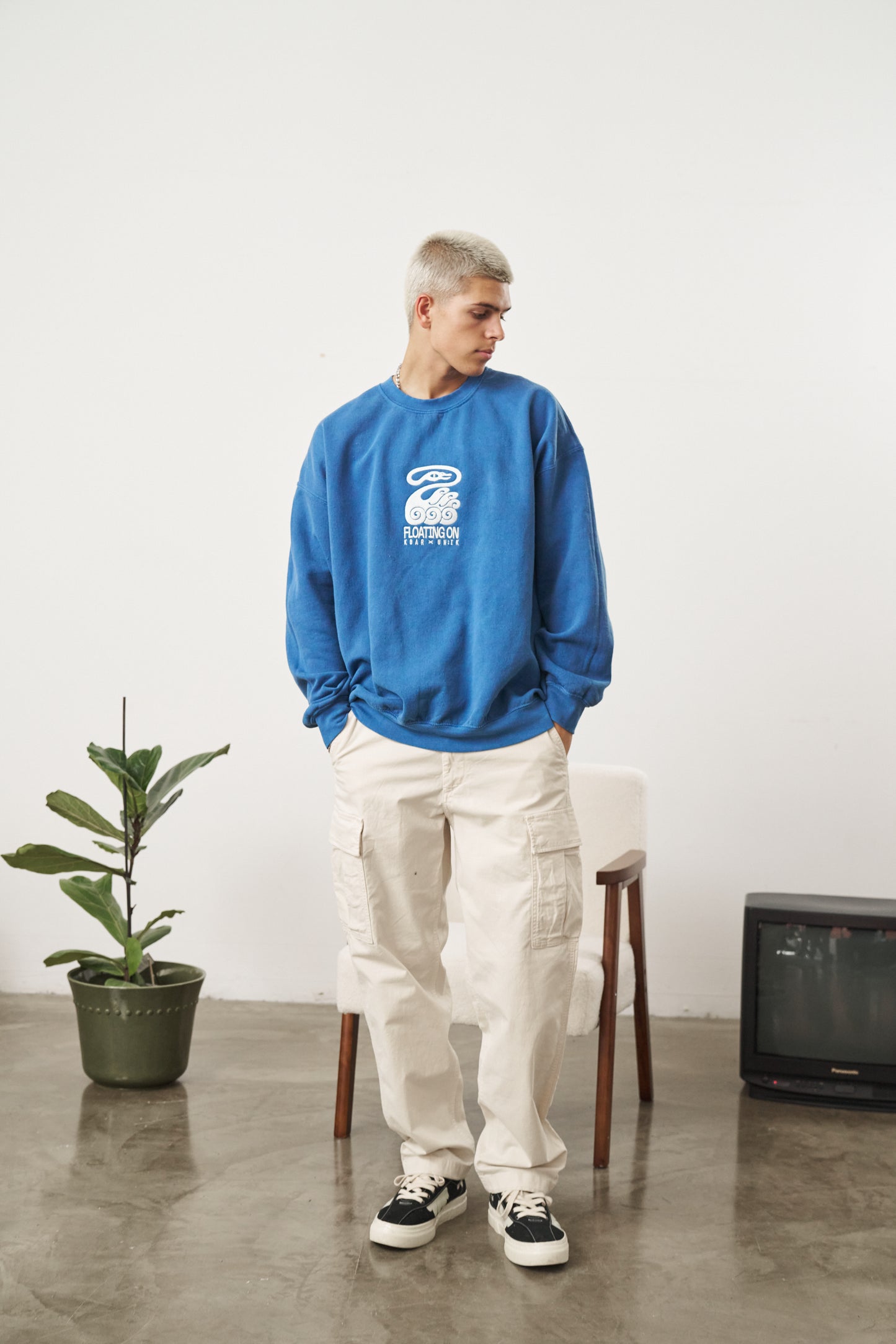 KBAR X UN:IK 'Floating On' Vintage Washed Sweater - Blue