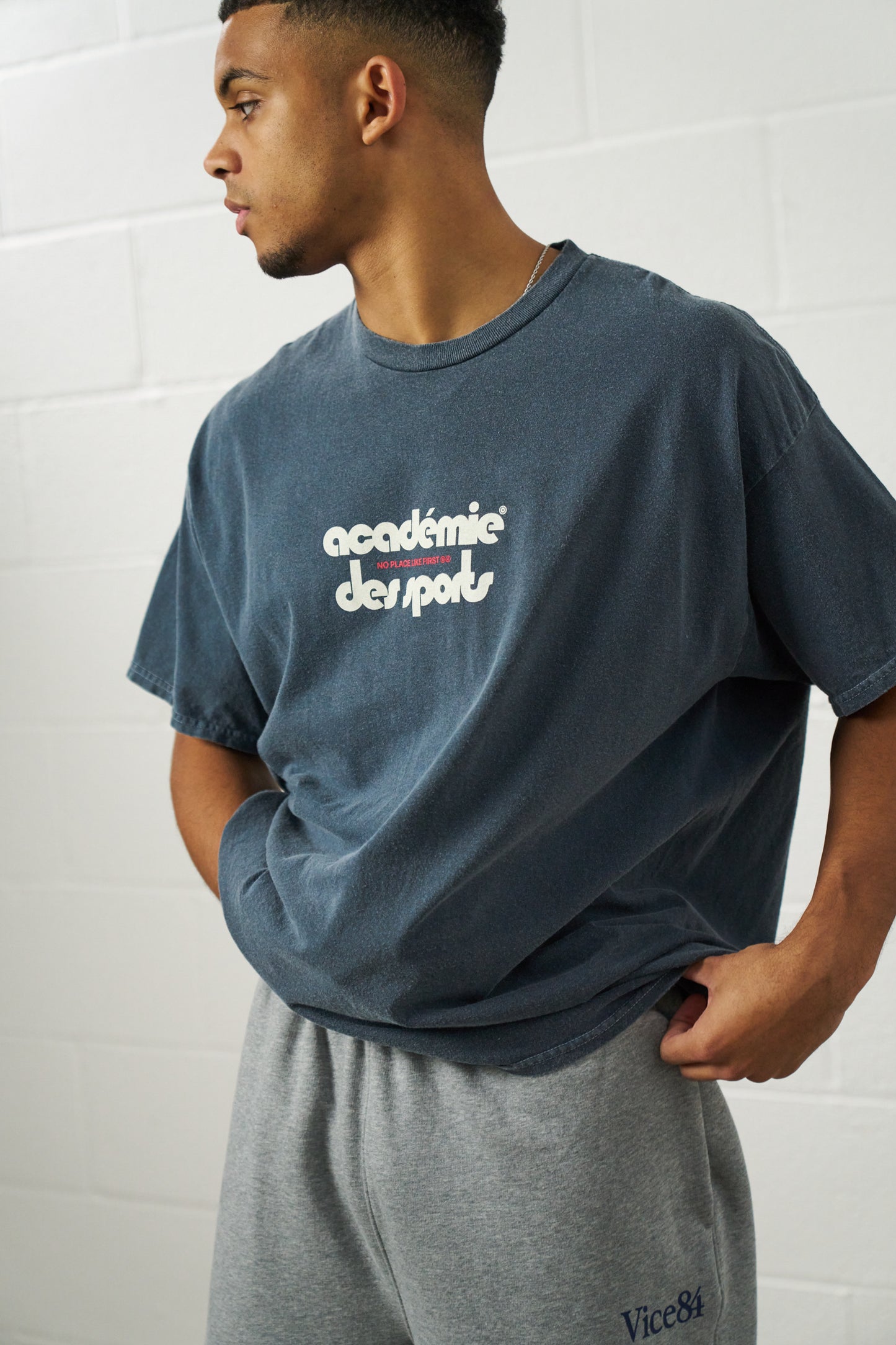 Vice 84 'Club Académie' Vintage Washed Tee - Navy